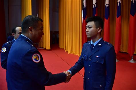 掛飛鷹|空軍軍官學校